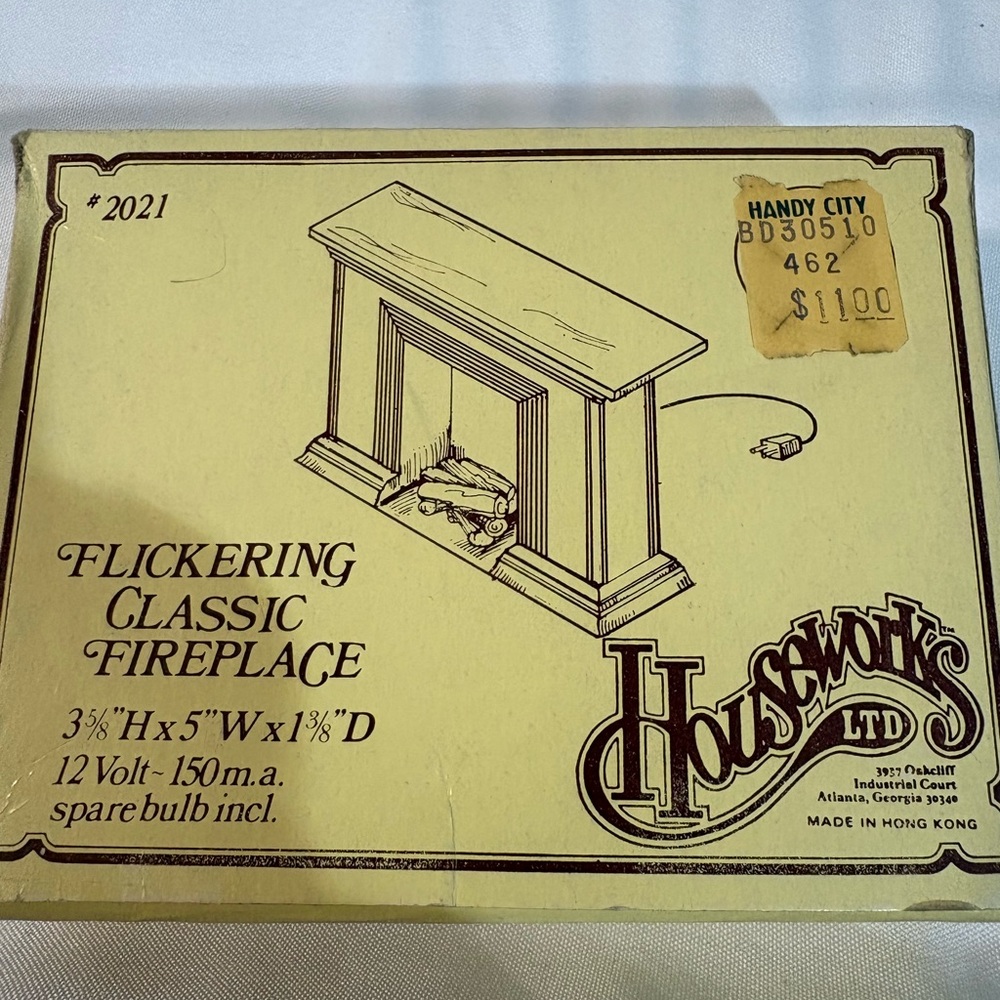 Houseworks‎ Ltd. Flickering Classic Fireplace miniature for a dollhouse vintage